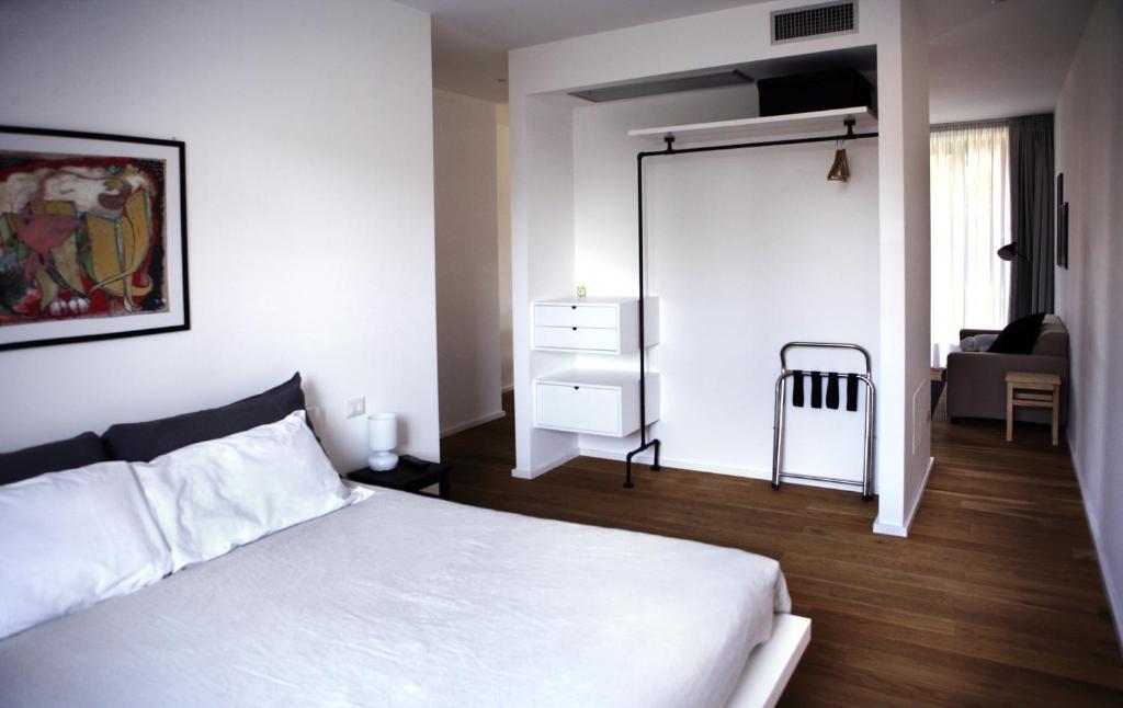 Mxp Rooms Guest House Cardano Al Campo Εξωτερικό φωτογραφία