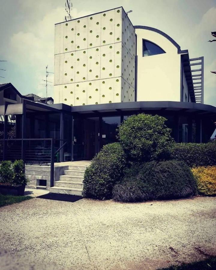 Mxp Rooms Guest House Cardano Al Campo Εξωτερικό φωτογραφία