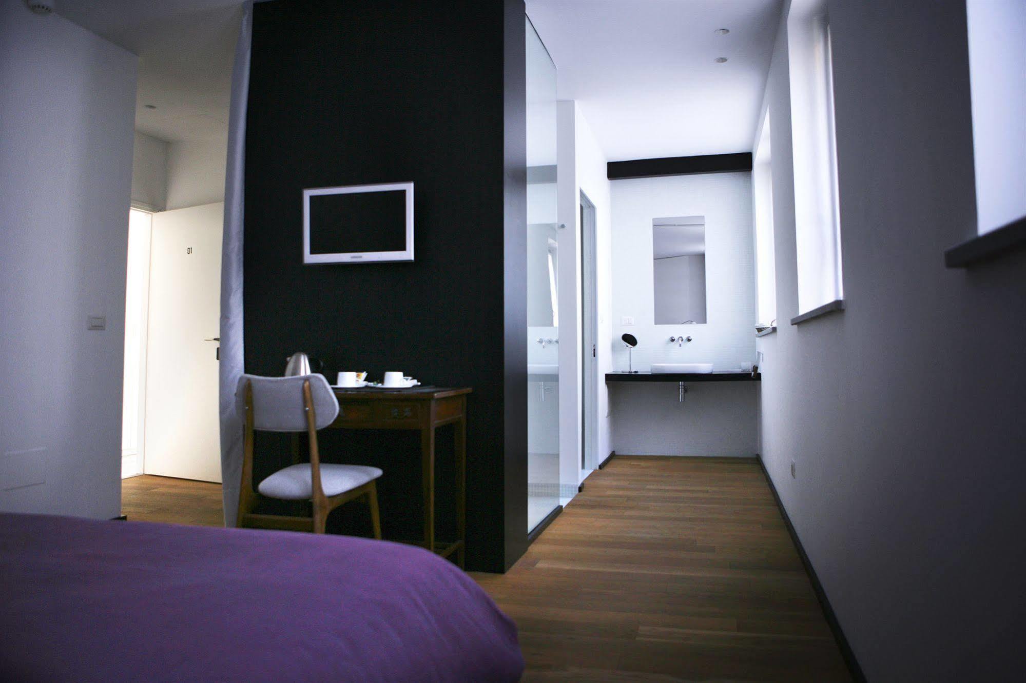 Mxp Rooms Guest House Cardano Al Campo Εξωτερικό φωτογραφία