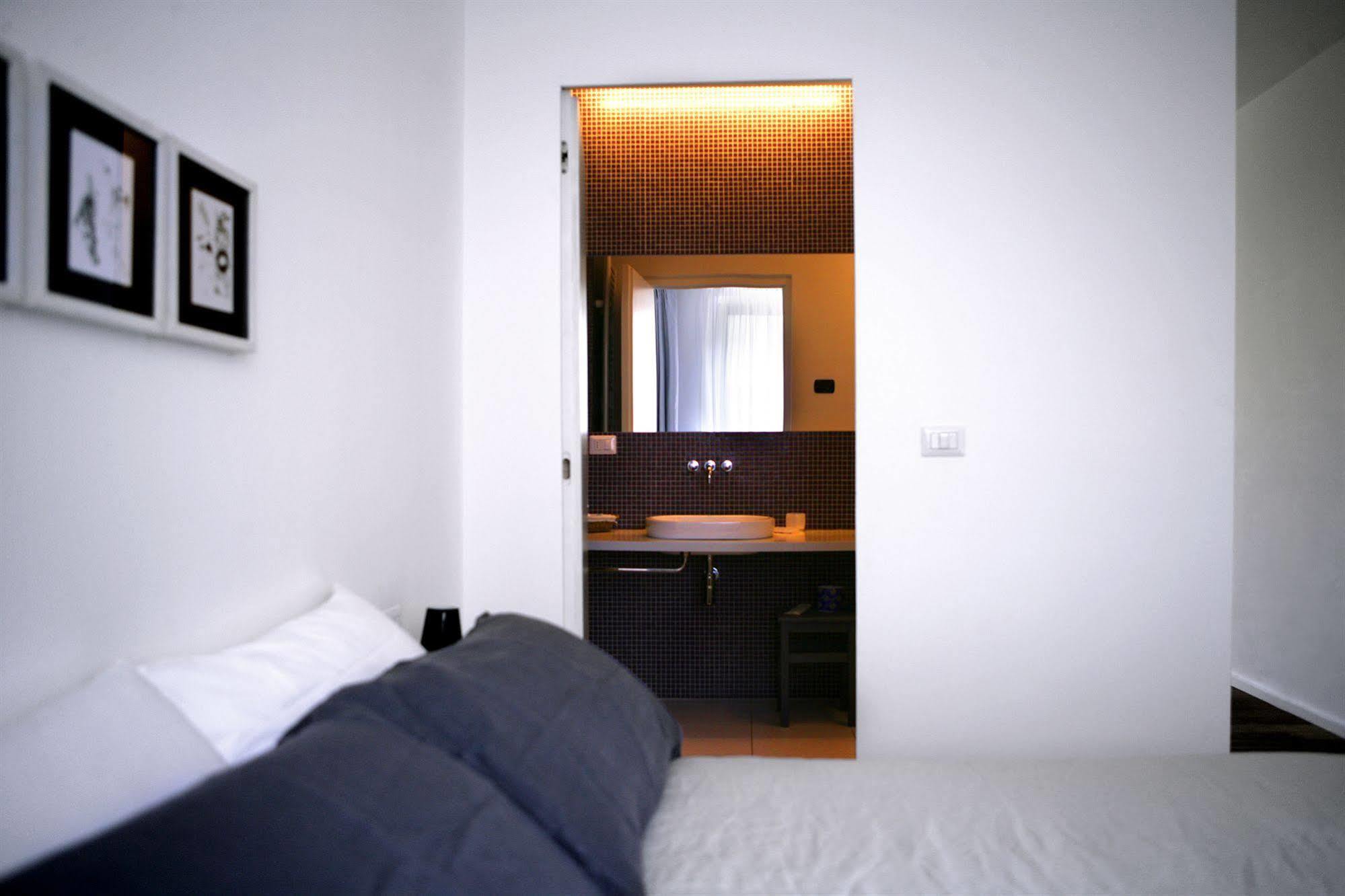 Mxp Rooms Guest House Cardano Al Campo Εξωτερικό φωτογραφία